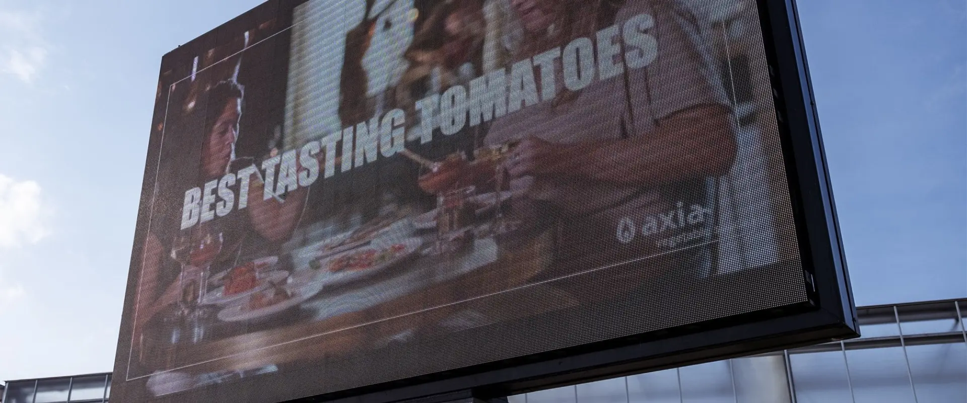 Optimizing Operational Excellence <span>in Digital Display Solutions </span>